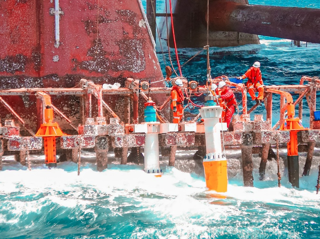 Petrovietnam hoàn thành vượt mức kế hoạch sản xuất kinh doanh 6 tháng đầu năm - 6 Petrovietnam hoàn thành vượt mức kế hoạch sản xuất kinh doanh 6 tháng đầu năm - 6