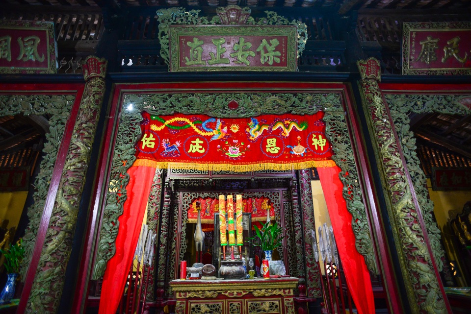 Đình Linh Đông.jpg Đình Linh Đông.jpg