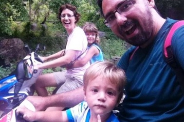 Hãng xe khách giao nộp tài sản nghi của du khách bị mất cắp