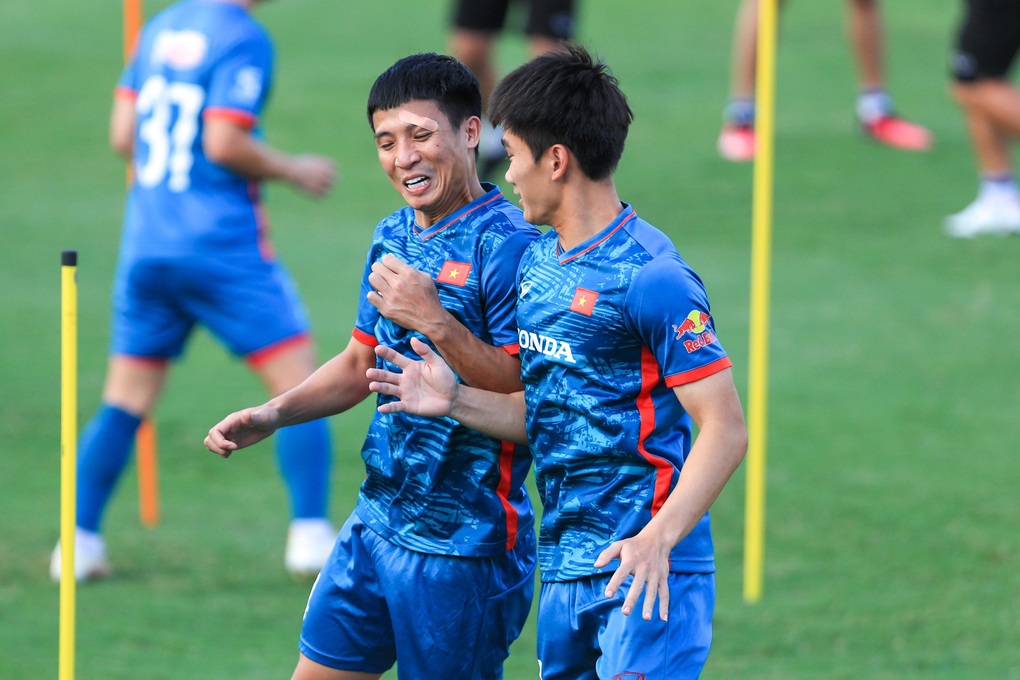 Nhâm Mạnh Dũng: Quang Hải vẫn là ngôi sao số một của tuyển Việt Nam - 9 Nhâm Mạnh Dũng: Quang Hải vẫn là ngôi sao số một của tuyển Việt Nam - 9