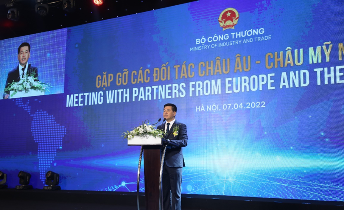 Đẩy mạnh quan hệ kinh tế, ngoại giao với châu Âu - châu Mỹ hướng tới phát triển bền vững đất nước - 1 Đẩy mạnh quan hệ kinh tế, ngoại giao với châu Âu - châu Mỹ hướng tới phát triển bền vững đất nước - 1