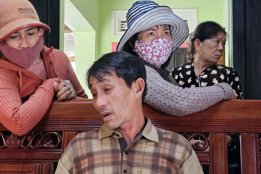 Vụ 5 ngư dân mất tích: Cuộc gọi cầu cứu của thuyền trưởng - 1 Vụ 5 ngư dân mất tích: Cuộc gọi cầu cứu của thuyền trưởng - 1