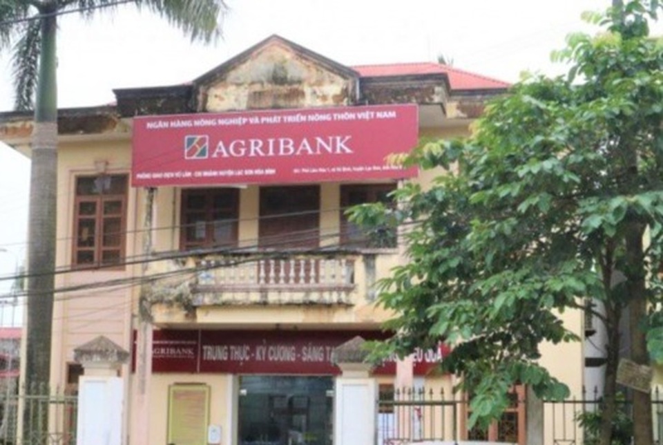 Nghi phạm cướp ngân hàng ở Hòa Bình bị bắt khi đang trốn tại Hà Nội - 4 Nghi phạm cướp ngân hàng ở Hòa Bình bị bắt khi đang trốn tại Hà Nội - 4