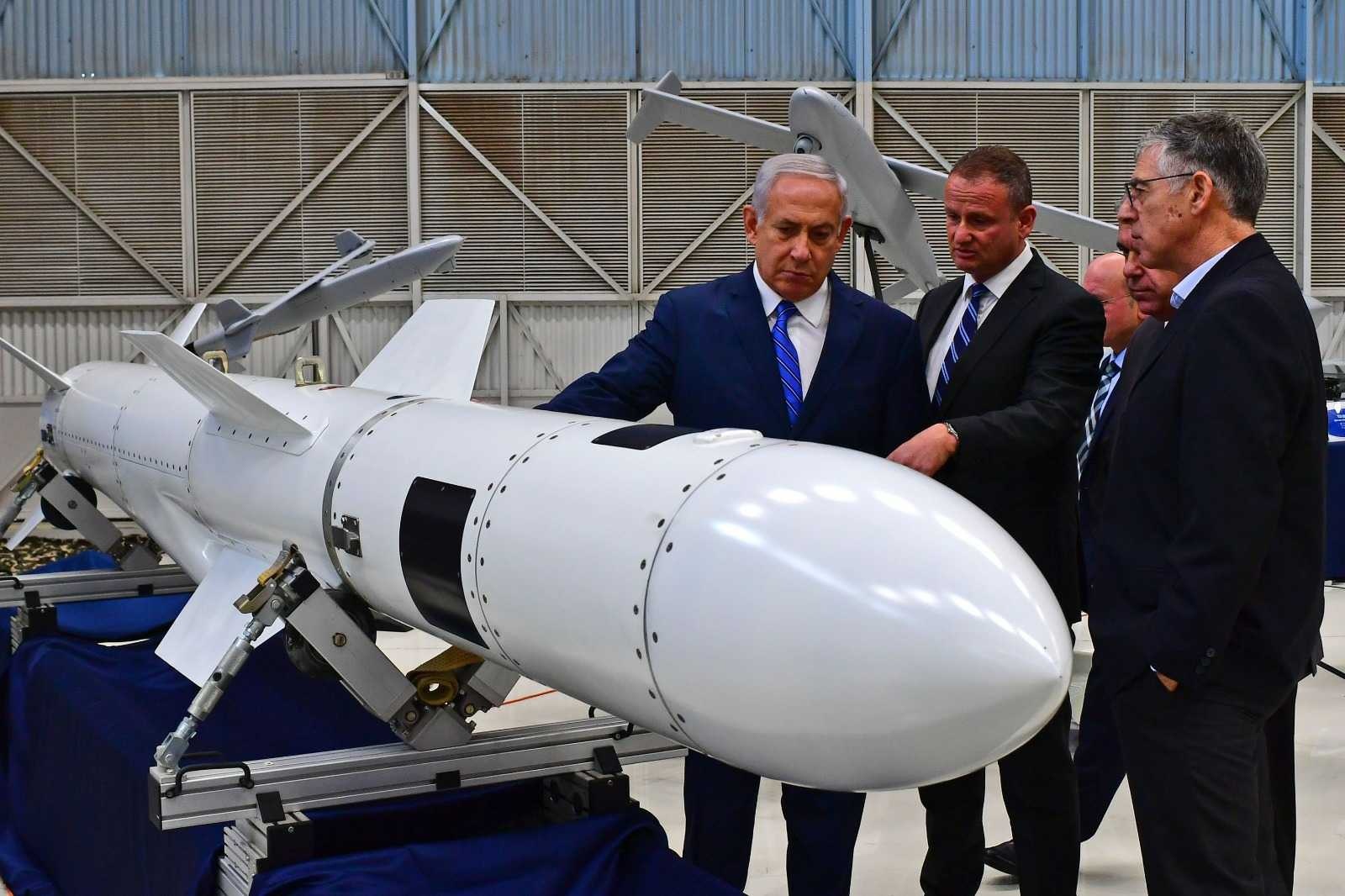 Cách Không quân Israel đánh lừa hệ thống phòng không của Iran - 1