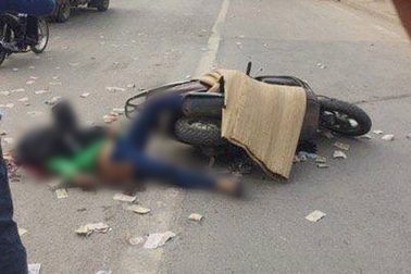Hà Nội: Xe bơm bê tông cán chết cô gái đi xe máy
