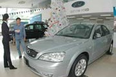 Ô tô, rượu bia, thuốc lá “lên bàn” thuế