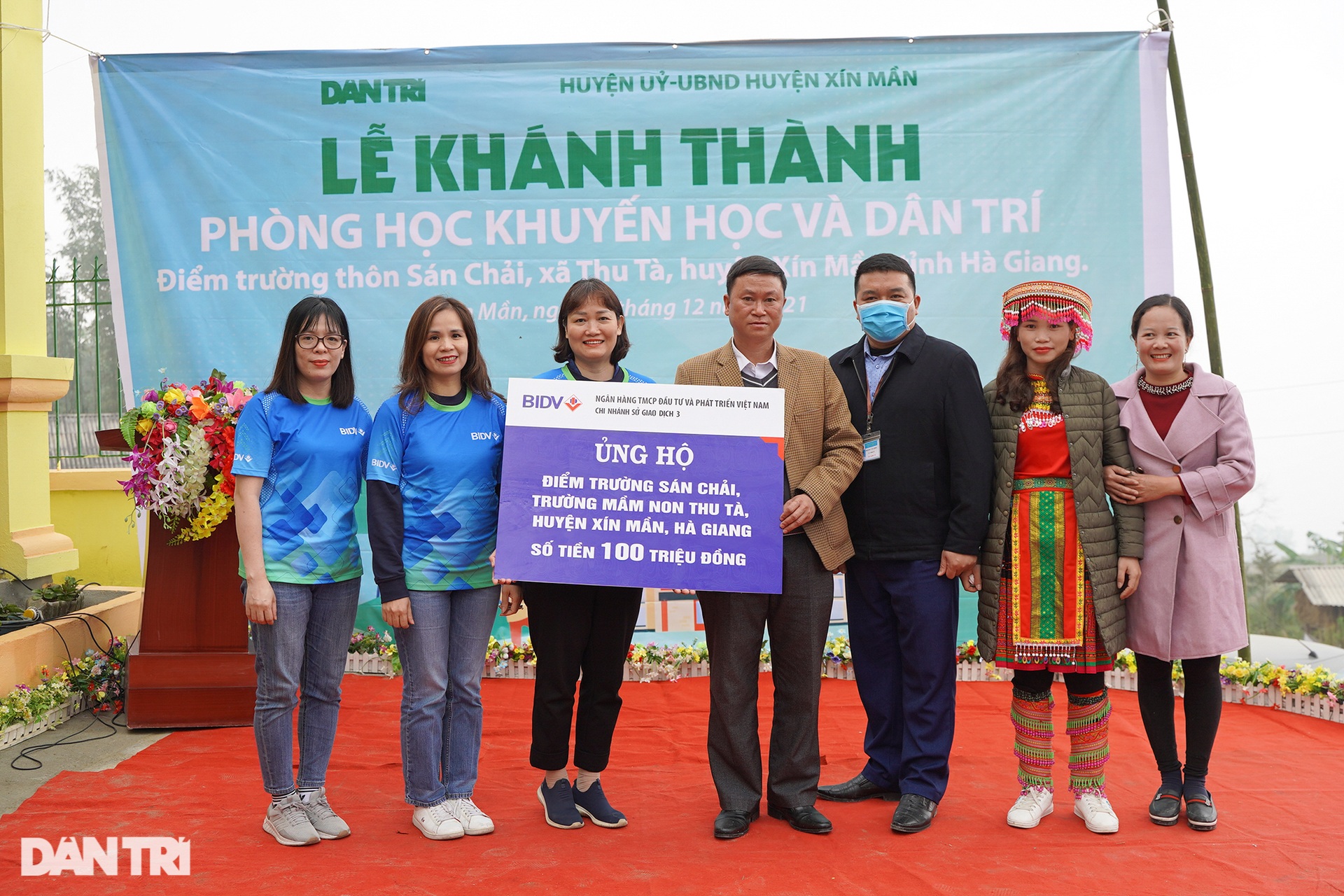 Khánh thành phòng học Dân trí thứ 41 tại điểm trường bản Sán Chải - 13 Khánh thành phòng học Dân trí thứ 41 tại điểm trường bản Sán Chải - 13