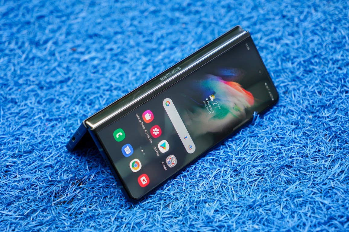 Đánh giá Galaxy Z Fold3: màn hình gập độc đáo, có chống nước - 5 Đánh giá Galaxy Z Fold3: màn hình gập độc đáo, có chống nước - 5