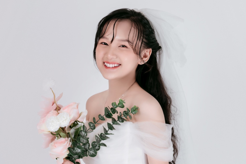 Giới trẻ ở TPHCM chi tiền để thuê chú rể chụp hình... cưới giả - 2 Giới trẻ ở TPHCM chi tiền để thuê chú rể chụp hình... cưới giả - 2