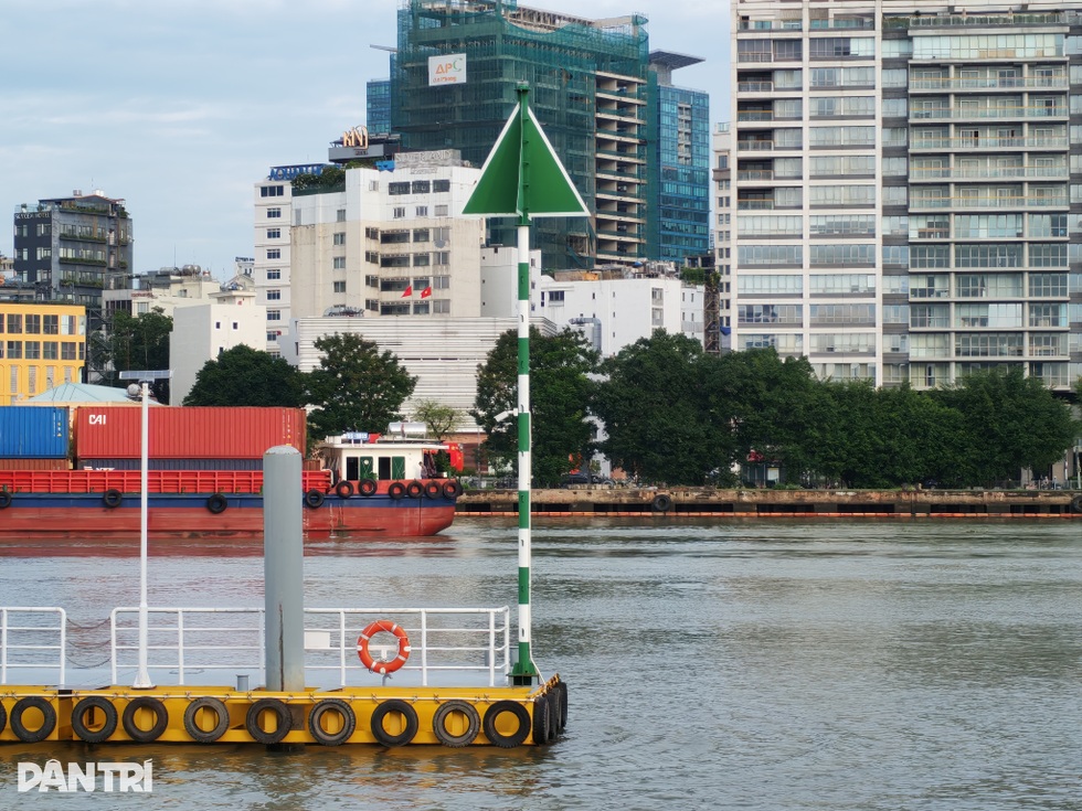 Đánh giá Honor 400: Hiệu suất tốt, AI đa dạng nhưng còn hạn chế về thiết kế - 14