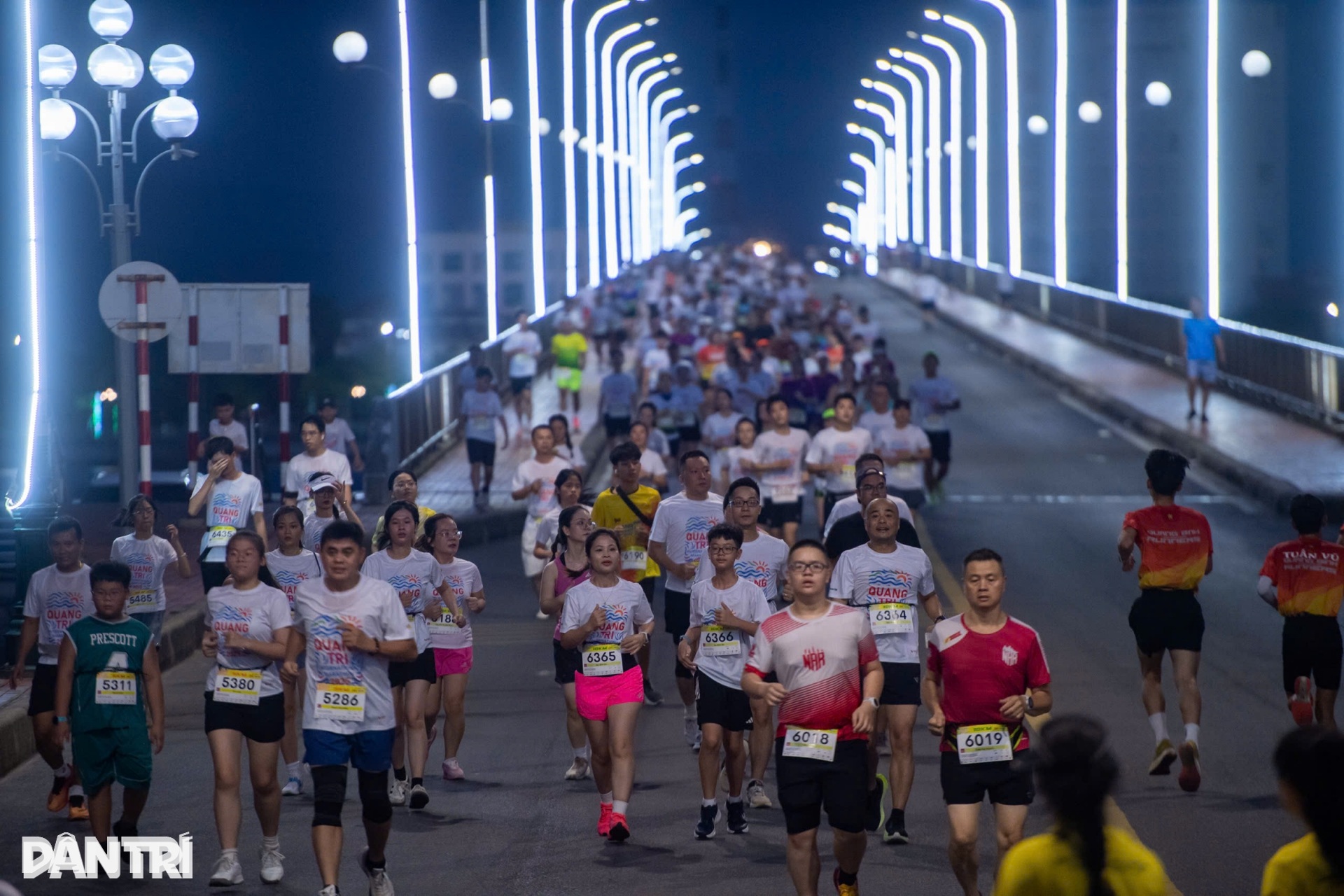 Những bước chạy trên cung đường rực rỡ của Quảng Trị International Marathon - 7