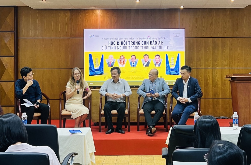 Phó hiệu trưởng trường chuyên chỉ giao tối đa 3 bài tập cho học sinh - 1 Phó hiệu trưởng trường chuyên chỉ giao tối đa 3 bài tập cho học sinh - 1