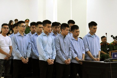 Vụ hai anh em ruột bị truy sát: Mở lại phiên xử ở… trại tạm giam