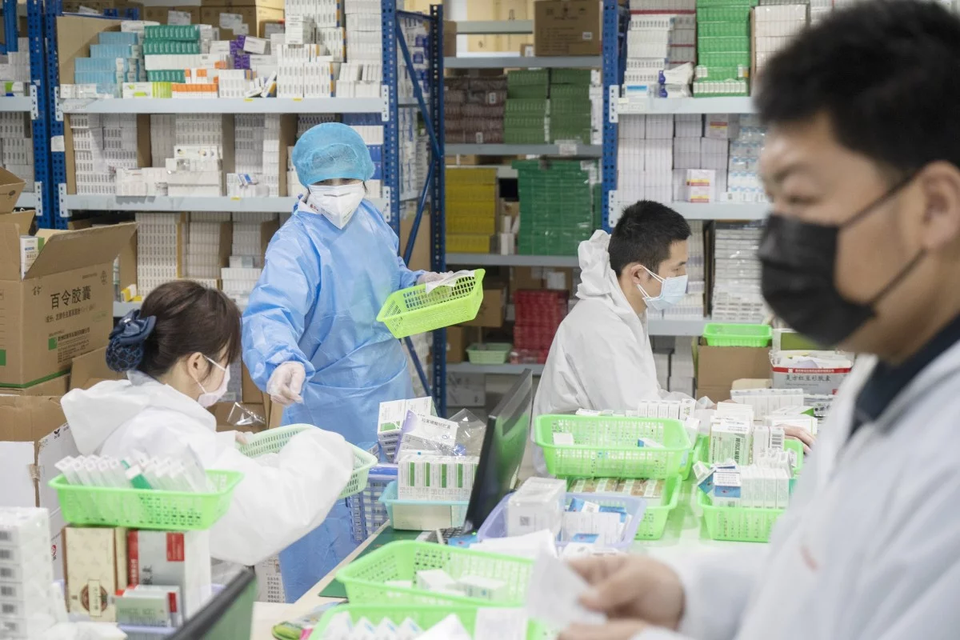 TQ đóng cửa nhà máy vì dịch cúm gây thiếu hụt nguồn cung thuốc toàn cầu - 1 TQ đóng cửa nhà máy vì dịch cúm gây thiếu hụt nguồn cung thuốc toàn cầu - 1