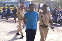 Vụ xe ben tông xe CSGT: Tài xế sợ bị phạt vì xe chở quá tải