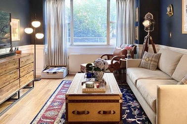 Thành phố bị phong tỏa, cô gái bắt tay "biến hình" nội thất căn hộ