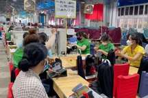 Công ty giày da đông lao động nhất Đồng Nai công bố thưởng Tết