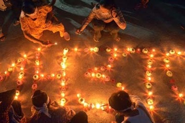 MH370 mất tích do phi công tự sát?