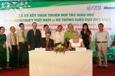 Microsoft Việt Nam và Hệ thống giáo dục Huế Star ký kết hợp tác giáo dục