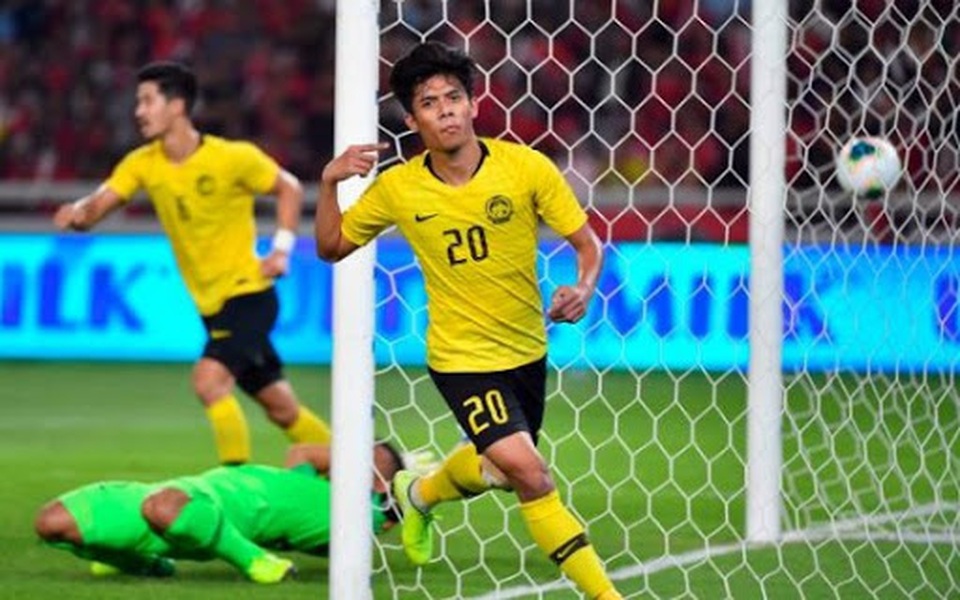 Gia đình tuyển thủ Malaysia gặp tai nạn, con trai 22 ngày tuổi tử vong - 3