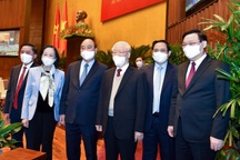 Tiếp tục lấy phiếu tín nhiệm Ủy viên Bộ Chính trị, Ban Bí thư