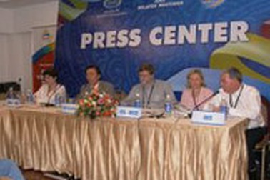 SOM III bàn thảo nhiều vấn đề kinh tế quan trọng