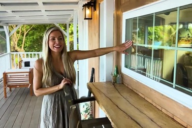 Đến thăm nơi ở của vợ góa "ông trùm Playboy"