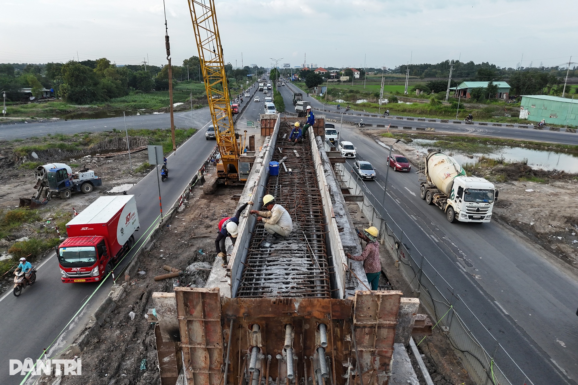 Phó Chủ tịch TPHCM kiểm tra đoạn ì ạch nhất của Vành đai 3 - 10