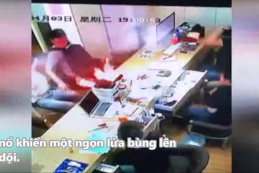 Khoảnh khắc iPhone bất ngờ phát nổ và bốc cháy dữ dội