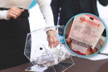 Trúng số 20 tỷ đồng, nhân viên bức xúc vì bị bắt chia đều cho đồng nghiệp