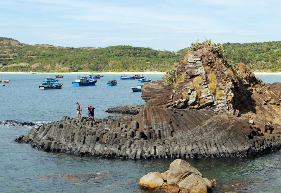 Đón nhận Bằng Di tích quốc gia đặc biệt Danh thắng Gành đá đĩa - 3 Đón nhận Bằng Di tích quốc gia đặc biệt Danh thắng Gành đá đĩa - 3