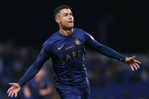 Cristiano Ronaldo lập hat-trick giúp Al Nassr thắng 8-0