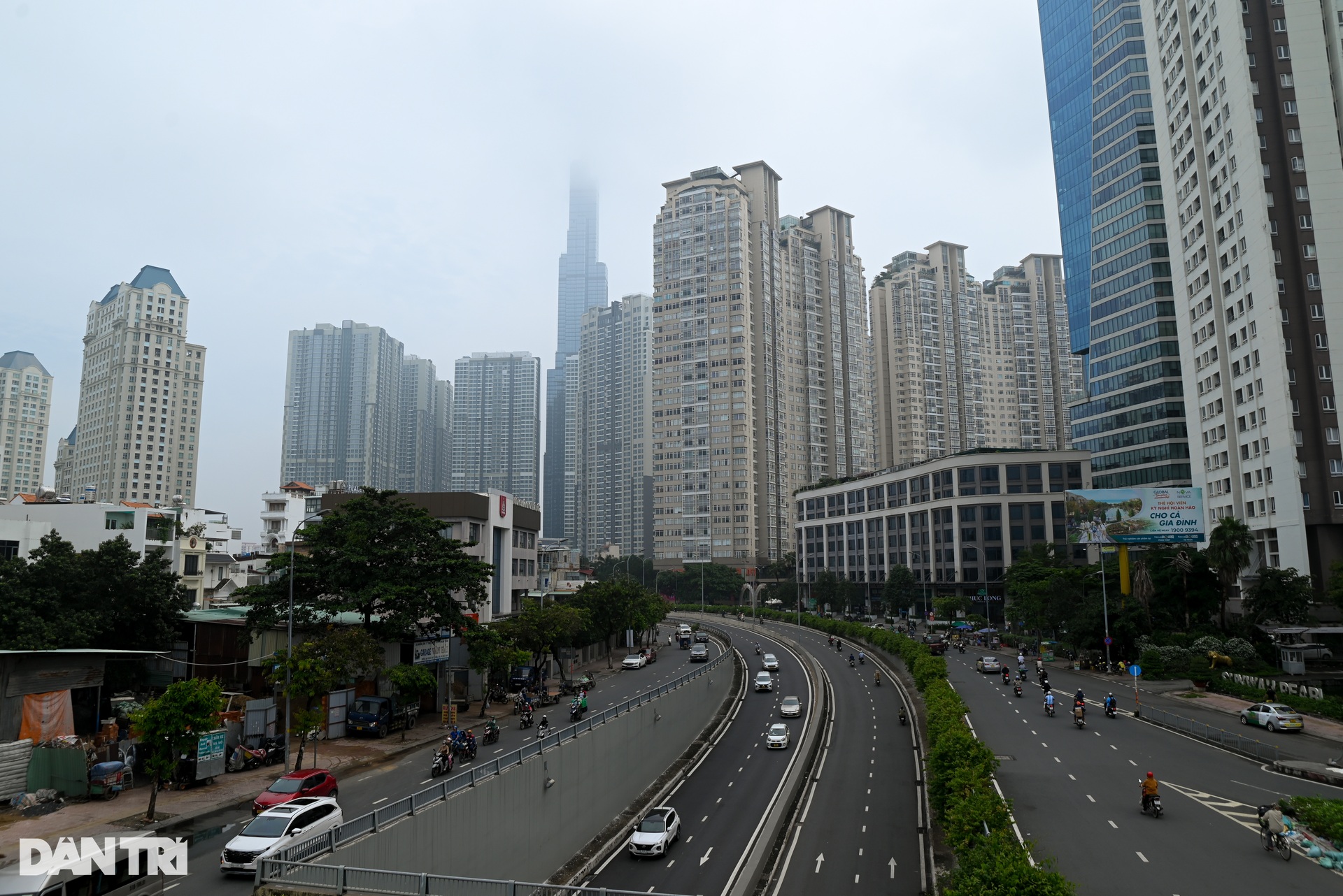 TPHCM se lạnh như Đà Lạt, sương mù phủ kín buổi sáng - 3 TPHCM se lạnh như Đà Lạt, sương mù phủ kín buổi sáng - 3