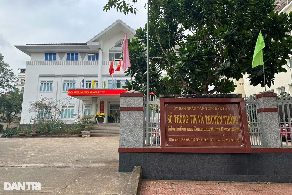 Nghỉ hưu trước tuổi, nguyên giám đốc sở nhận hỗ trợ hơn 2,2 tỷ đồng