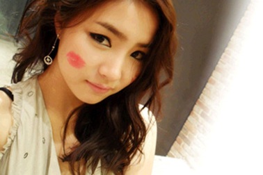 Website “bồ” Jong Hyun nhóm SHINee bị phá hoại