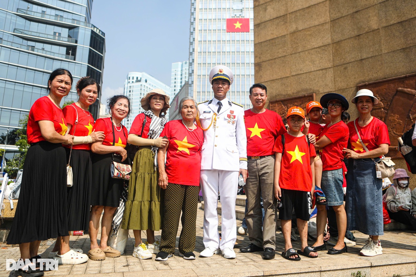 nhanvat_baoquyen.jpg nhanvat_baoquyen.jpg