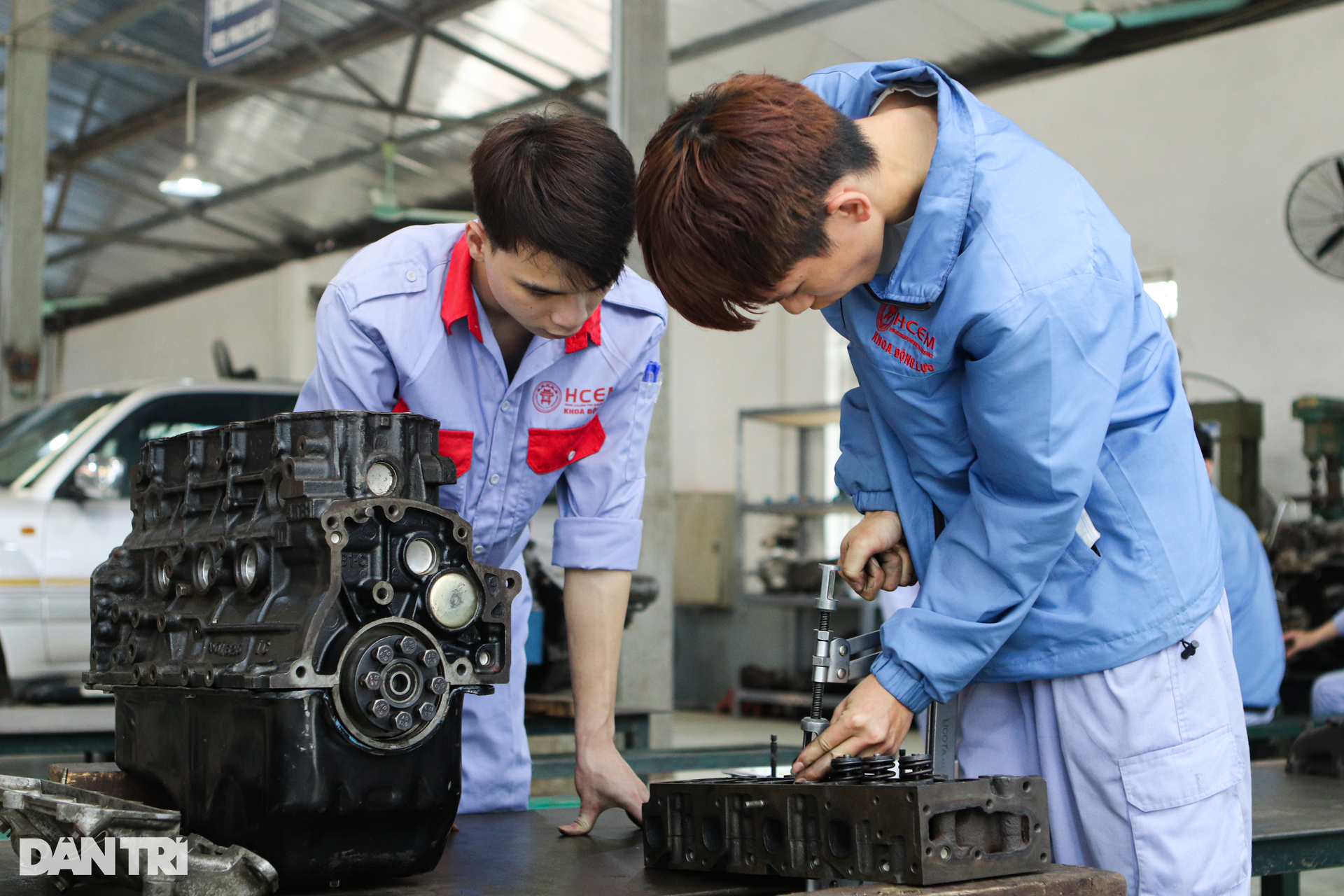 Học nghề một triệu đồng/tháng, làm việc ở châu Âu lương vài chục triệu đồng - 6 Học nghề một triệu đồng/tháng, làm việc ở châu Âu lương vài chục triệu đồng - 6