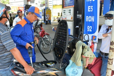 Thay hoàn toàn xăng Ron92 bằng xăng E5 từ tháng 6/2017?