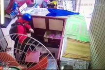 Dùng điện chích, cướp tiệm vàng tài sản hơn 500 triệu đồng