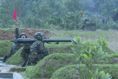 Bộ đội vượt sông trong giá lạnh, tiêu diệt mục tiêu bằng hỏa lực mạnh