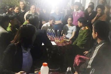 Nhân viên quán bar nghi bị người nước ngoài đánh tử vong