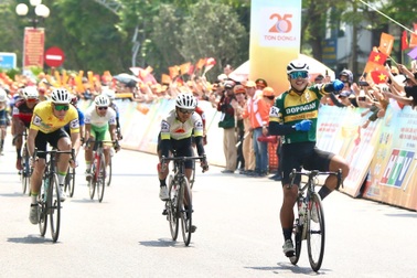 Cuộc đua xe đạp xuyên Việt: Trần Tuấn Kiệt giành chiến thắng tại Thanh Hóa