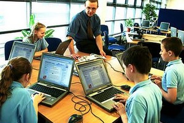 Giáo viên mẫu giáo kiếm 700.000 USD nhờ bán giáo án điện tử