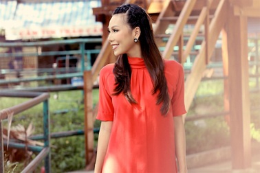 Khánh Ngọc chia sẻ về con trai đầu lòng