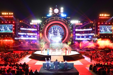 Đại tiệc âm nhạc trên Quảng trường Lâm Viên Đà Lạt