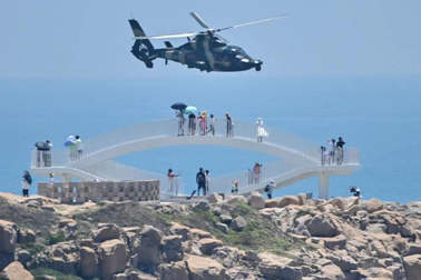 Trung Quốc phóng nhiều tên lửa ra khu vực eo biển Đài Loan trong tập trận