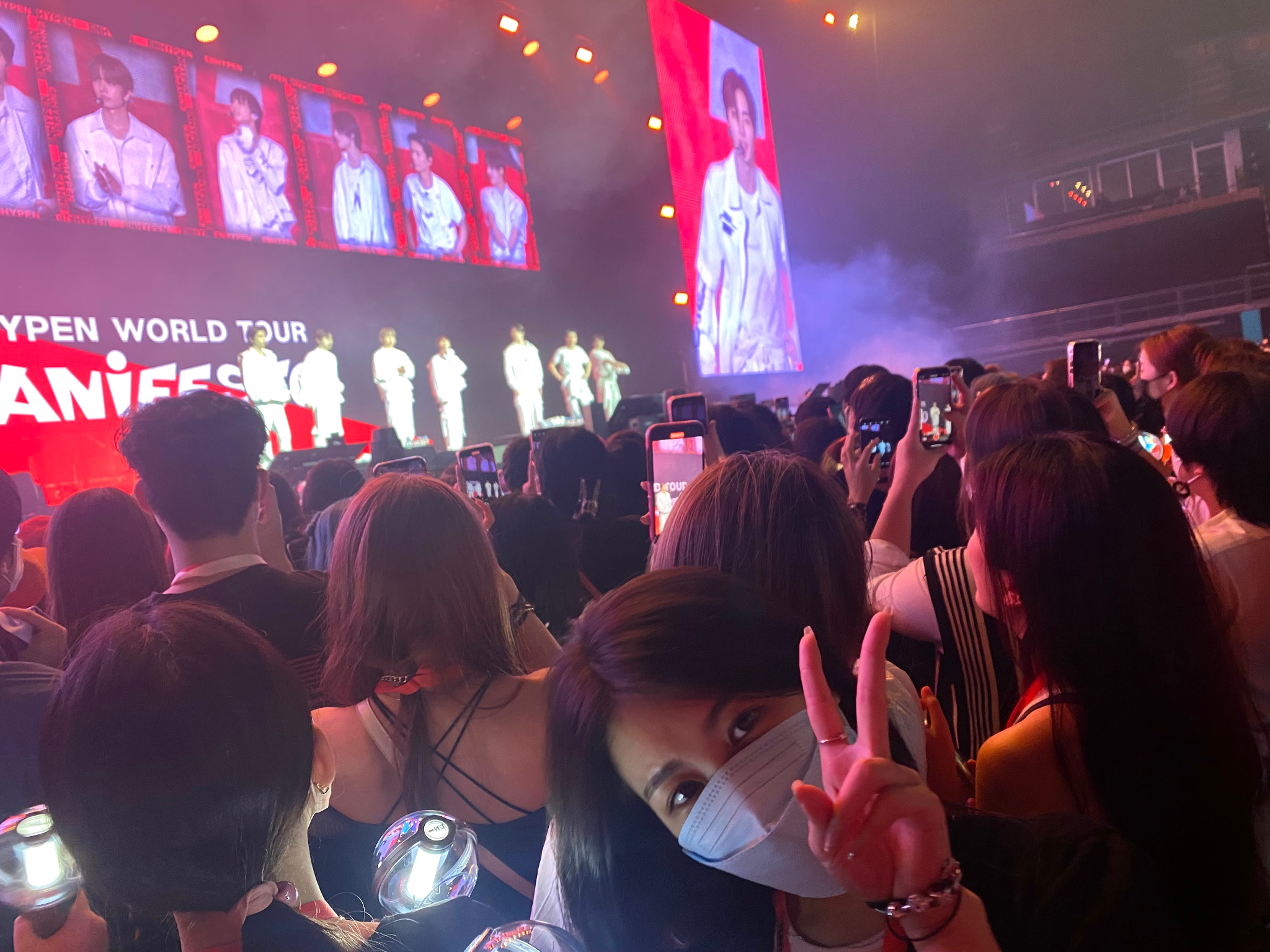 Ngoài mua vé hàng chục triệu đồng, fan Kpop còn làm gì để đu thần tượng? - 7 Ngoài mua vé hàng chục triệu đồng, fan Kpop còn làm gì để đu thần tượng? - 7
