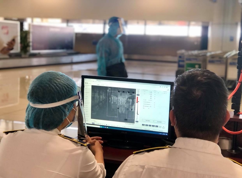 Phó Chủ tịch Hà Nội nói lý do treo biển trước nhà người về từ TPHCM - 2 Phó Chủ tịch Hà Nội nói lý do treo biển trước nhà người về từ TPHCM - 2