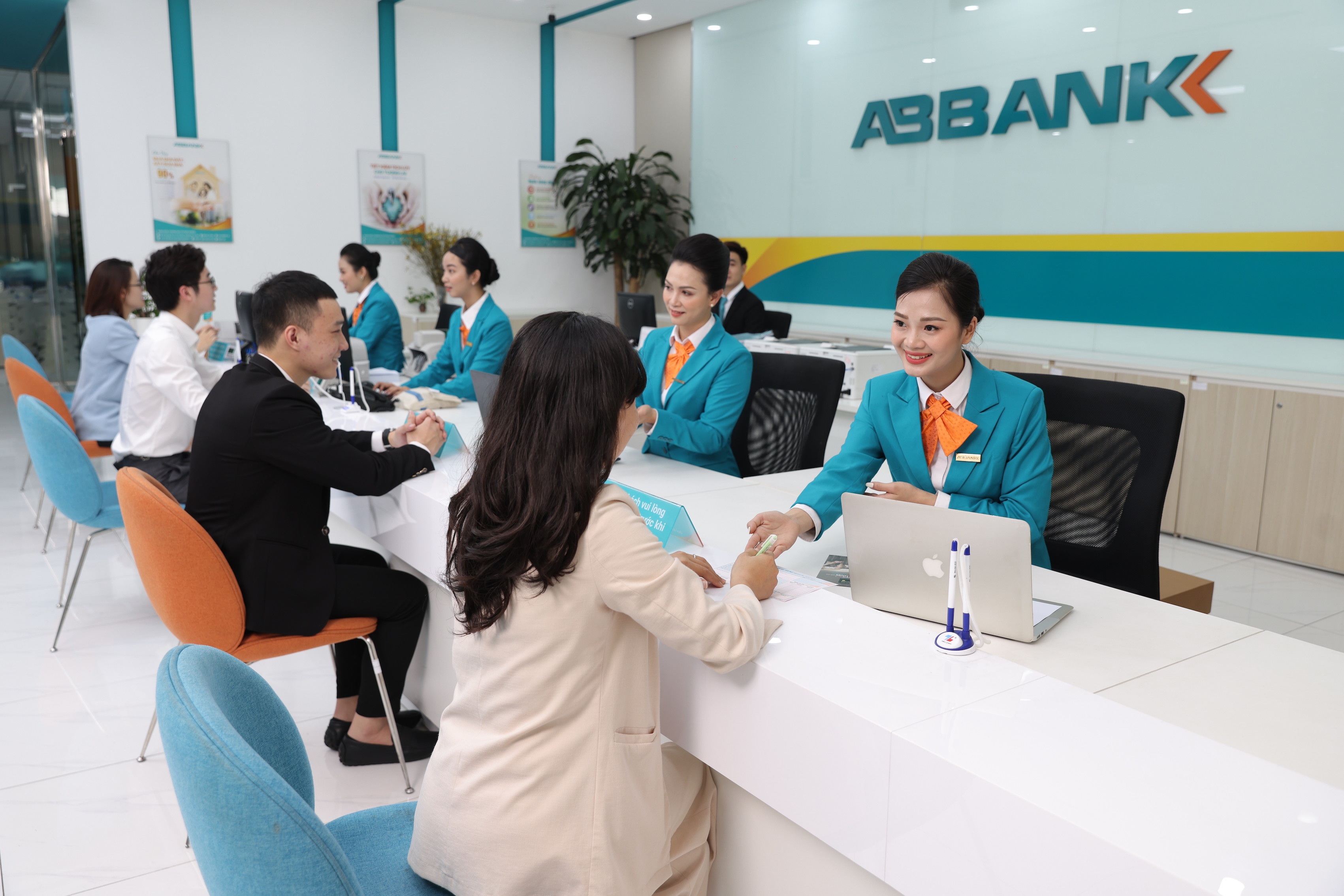 Tăng trưởng kinh doanh ổn định, ABBANK được chấp thuận tăng vốn thêm 3.600 tỷ đồng - 2