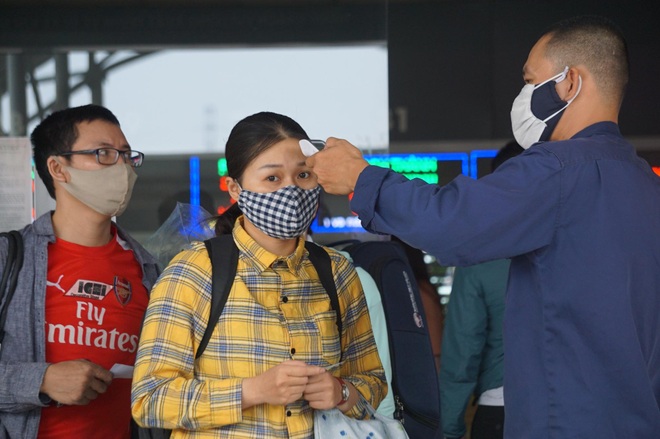 Ngày đầu nghỉ lễ: Nhiều tuyến đường cửa ngõ thủ đô ùn tắc từ sáng đến trưa - 21 Ngày đầu nghỉ lễ: Nhiều tuyến đường cửa ngõ thủ đô ùn tắc từ sáng đến trưa - 21